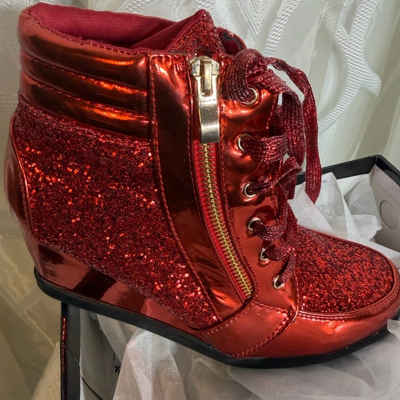 Forever 21 Women's Red Glitter Sneakers     (LEAVING SOON) - Picture 4 of 7